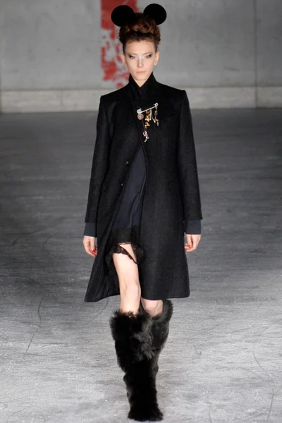 Look 30